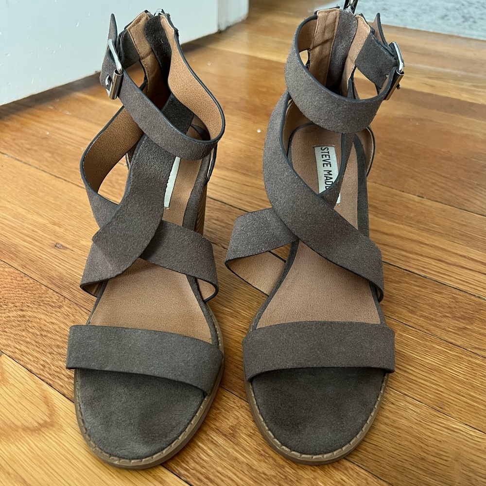 Steve Madden sandals size 8